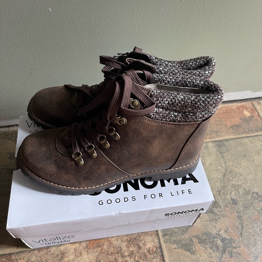 Womens Size 10 Brown Boots New With Tags